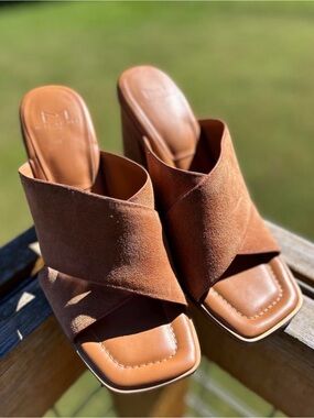 Marc Fisher women’s Tan Suede Slide Sandals - Stylish Open-Toe Mules